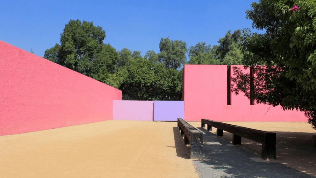 Heloise Journal-Luis Barragan-Casa San Cristobal-Photo by Edgar Gonzalez from VOLVER estudio