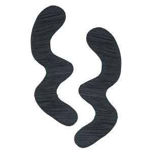 These handcrafted polymer clay studs by Héloïse Artisanal Jewelry feature a flowing wave design in classic jet black. These distinctive pieces blend artistic movement with professional sophistication, making them perfect for a refined statement style.
